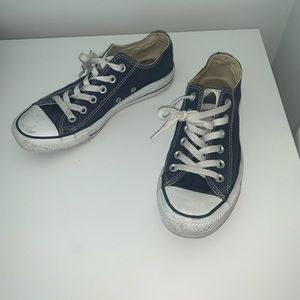Navy blue converse chuck classics size 7